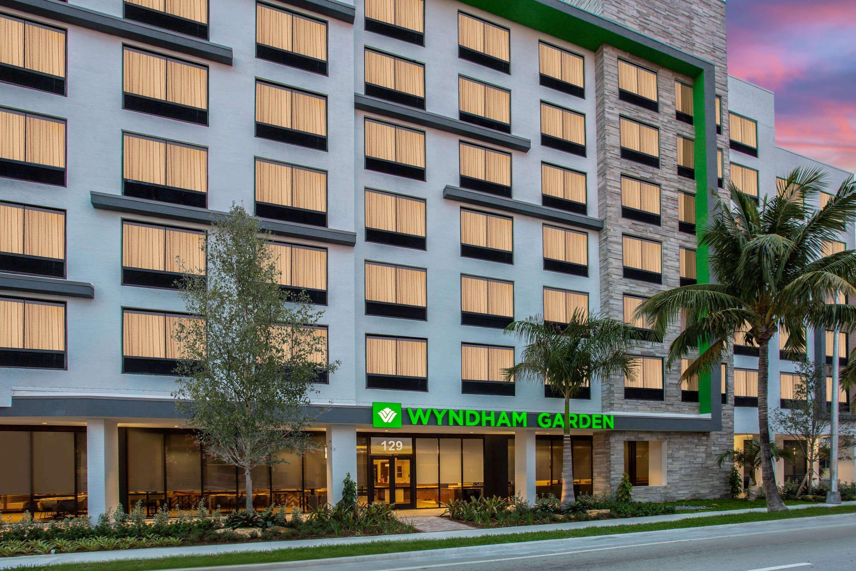 ホテル Wyndham Garden Ft Lauderdale Airport & Cruise Port デイニア・ビーチ エクステリア 写真