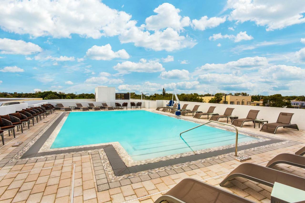 ホテル Wyndham Garden Ft Lauderdale Airport & Cruise Port デイニア・ビーチ エクステリア 写真